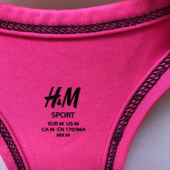 Sport top - Picture 2 of 3